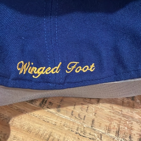 Winged Foot Golf Club Hat Size 7 5/8. - Picture 5 of 5